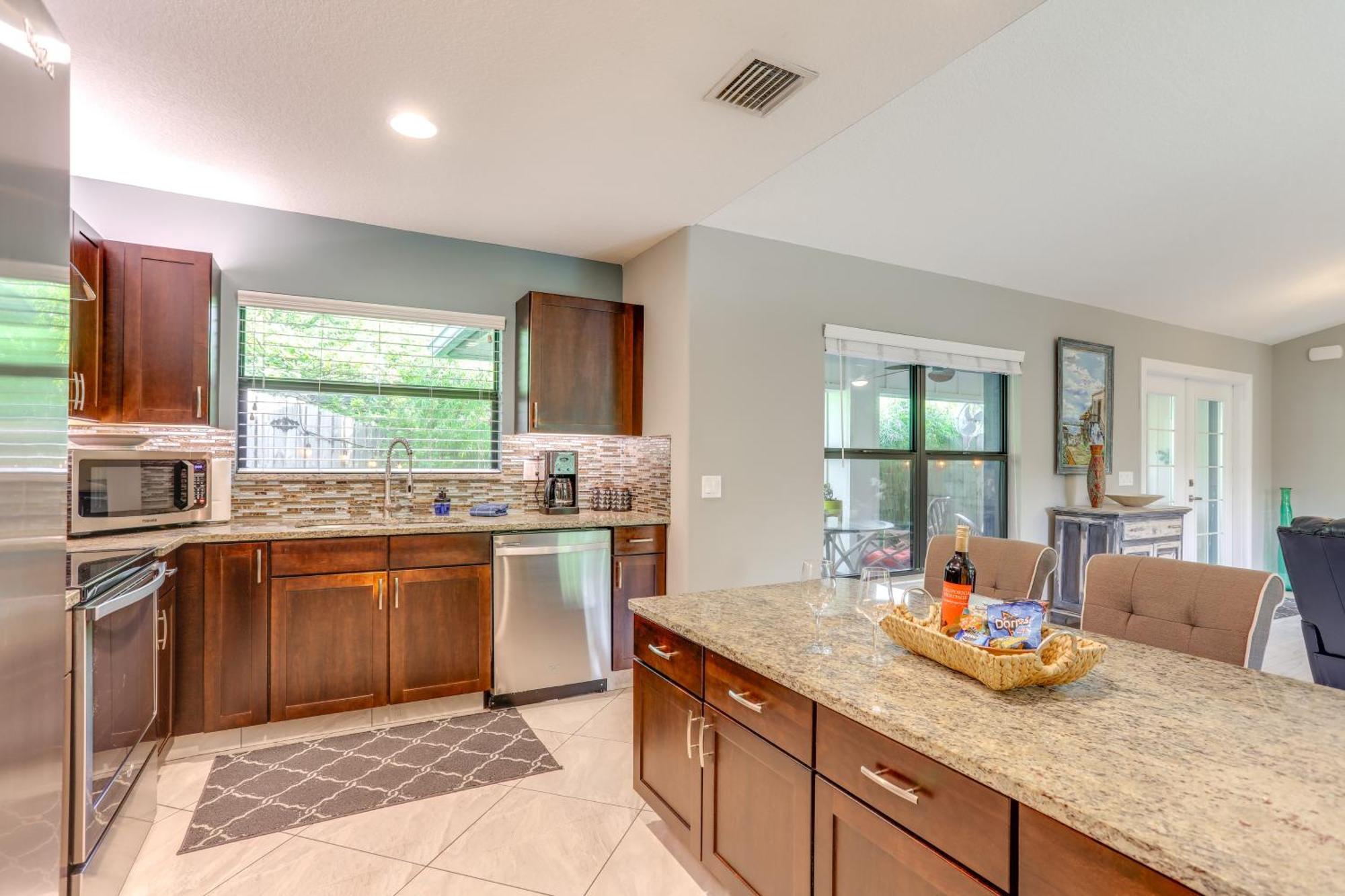 Jupiter Cottage With Patio, Gas Grill And Fire Pit! Bagian luar foto